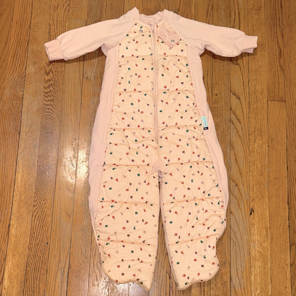 Ergopouch sleep suit sack 3.5 tog cute fruit limited edition. 8-24 months